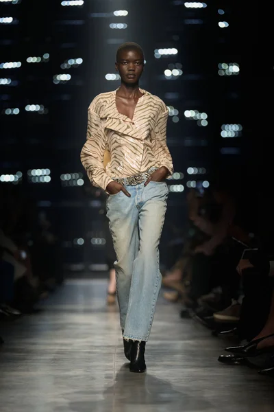 Look 62